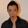 《巫师3》杰洛特香艳cos 娇妻环绕左拥右抱